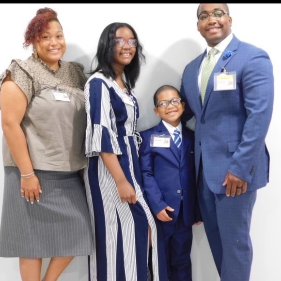 Meet your Posher, Chris - Picture 5 of 5